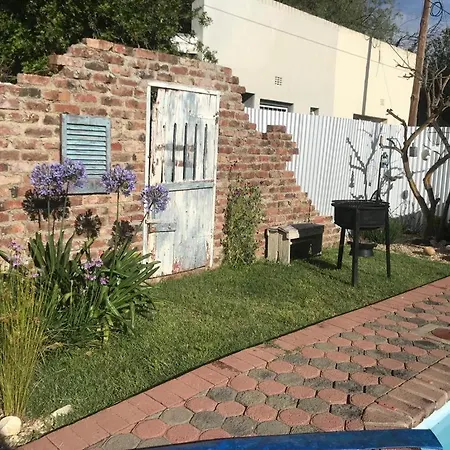 Tuinhuis Oudtshoorn Exterior photo